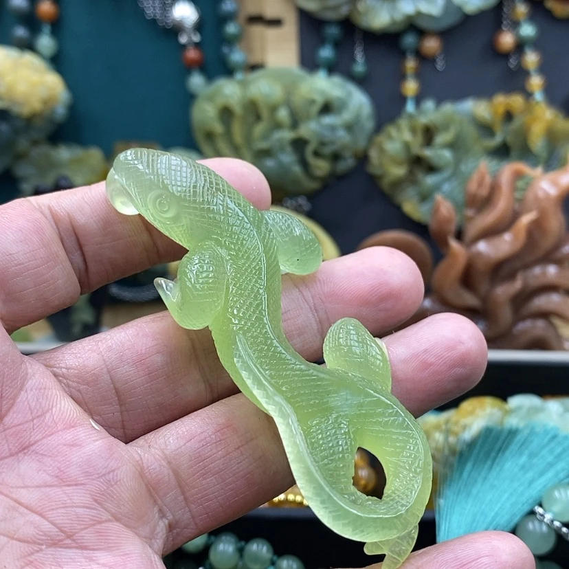 【闪购商品】未镶嵌蛇纹石玉吊坠
