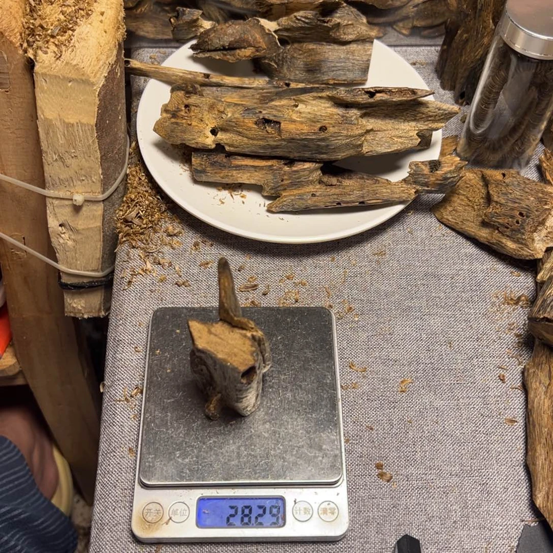 沉香碎屑沉香罗门黑奇28克