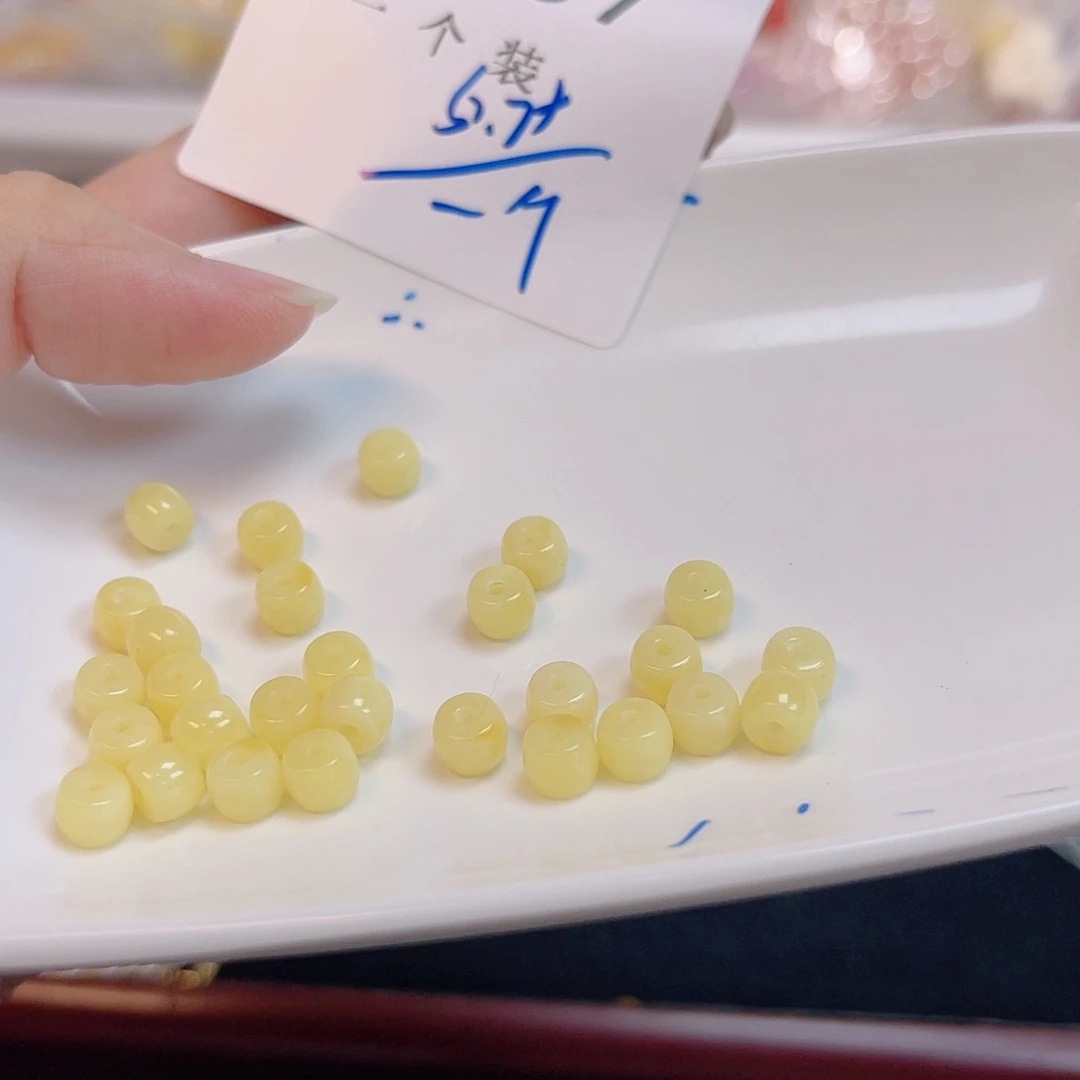 未镶嵌蜜蜡珠宝奇石137 。