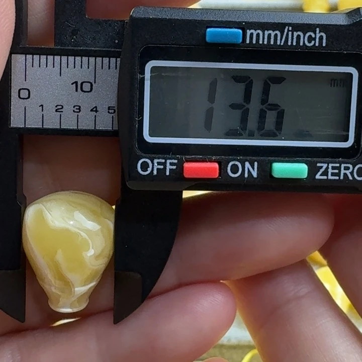 未镶嵌琥珀裸石13