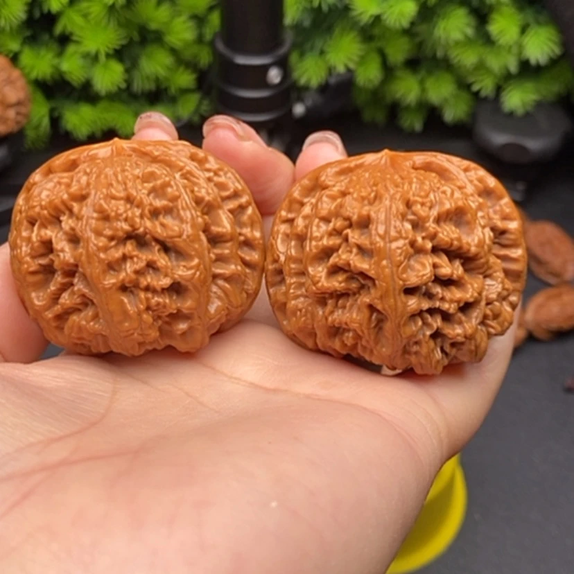 【闪购商品】文玩核桃把件Z*Z粗筋