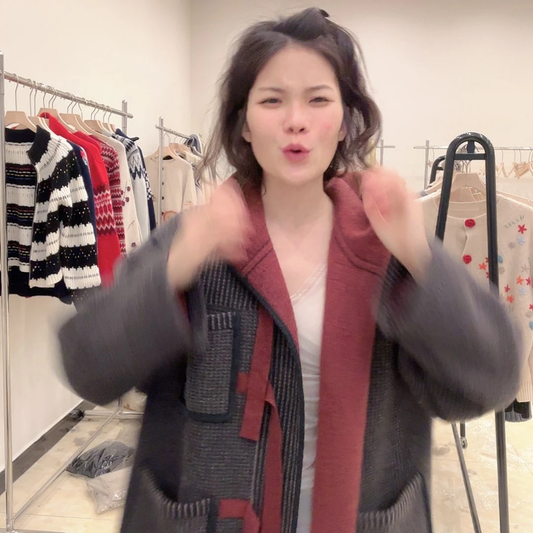 山羊绒空气层大衣1000克