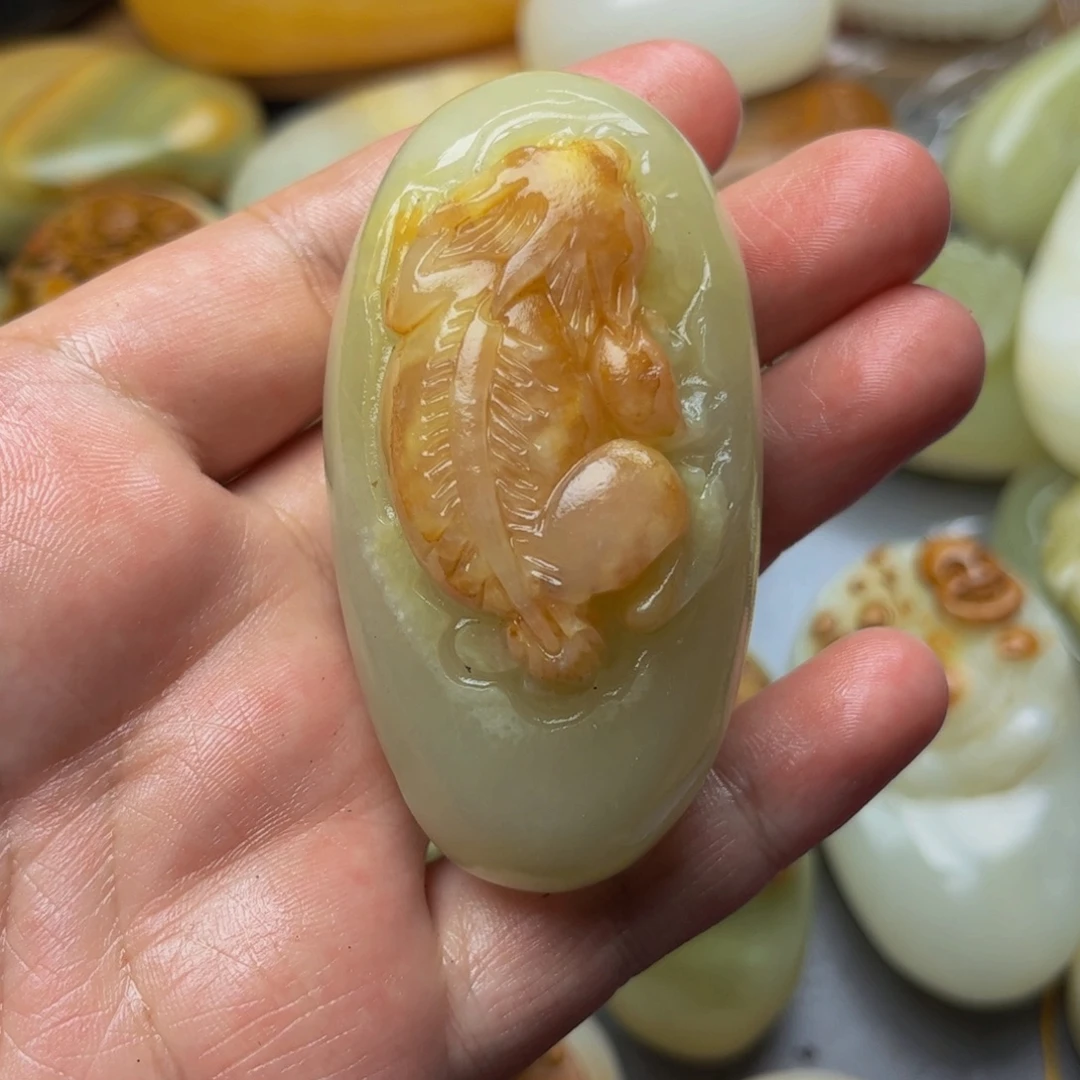石材方解石手把件貔貅