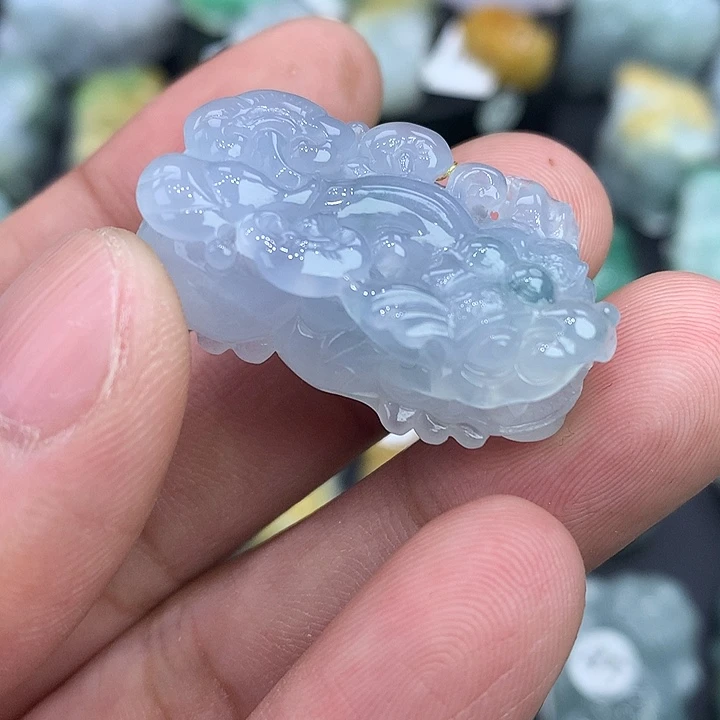 翡翠未镶嵌颈饰天然缅甸翡翠貔貅吊坠