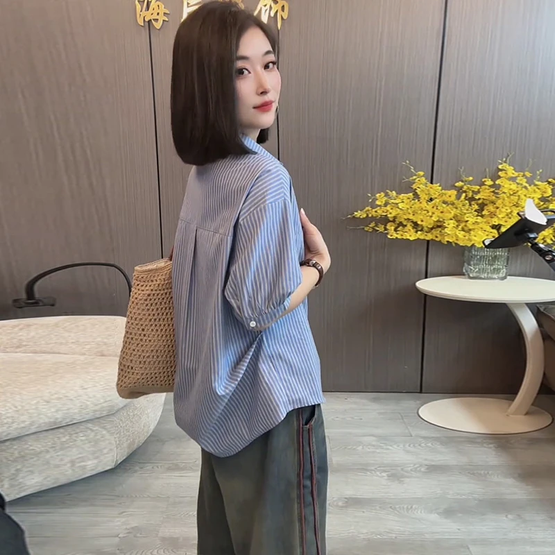 欧货高级感翻领蓝色条纹短袖2025夏季女装小个子洋气通勤衬衣上衣