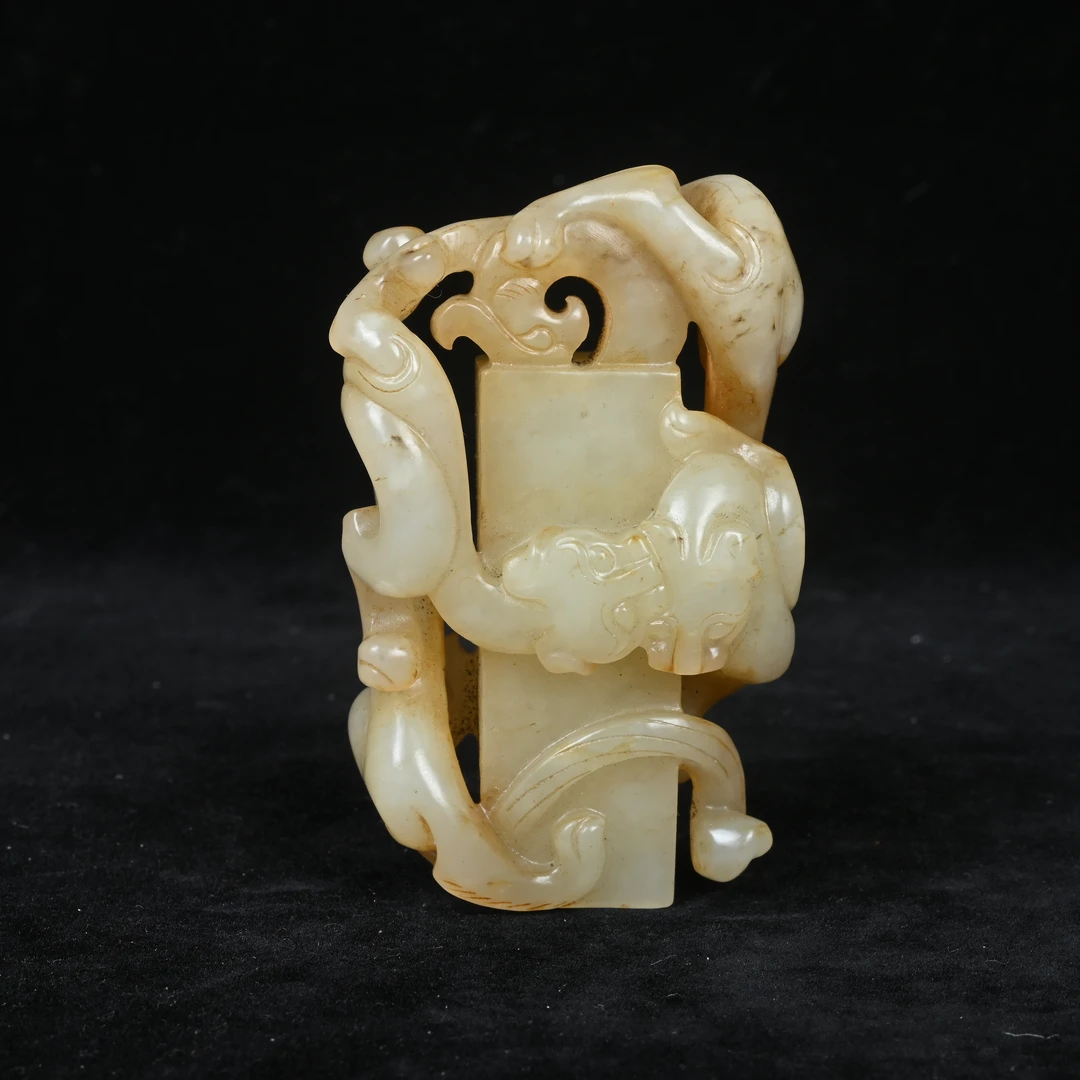 明代穿云龙玉饰/LLC.139666/集萃斋