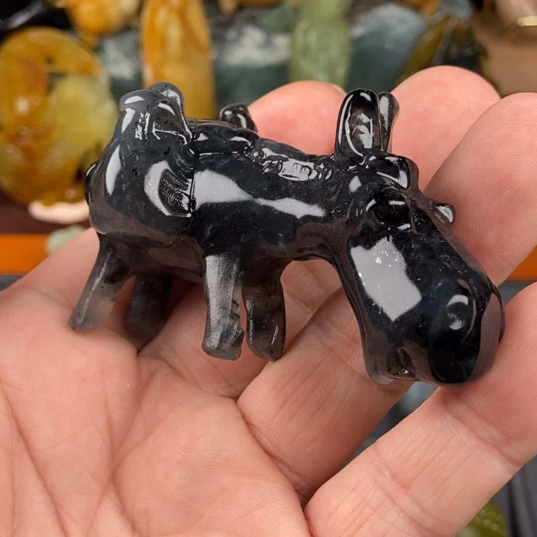 蛇纹石玉小摆件未镶嵌