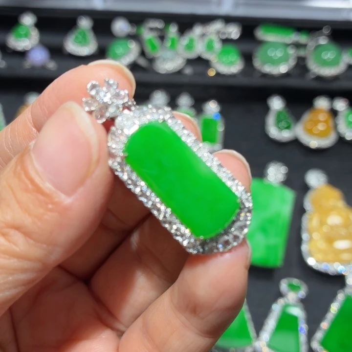 翡翠18K金镶嵌吊坠(不含链)翡翠