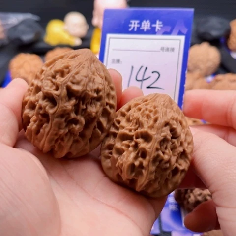 文玩核桃把件42鸡心 142