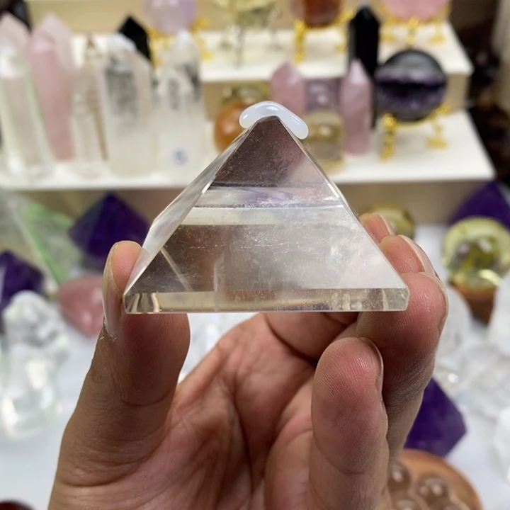 天然白水晶金字塔摆件5552