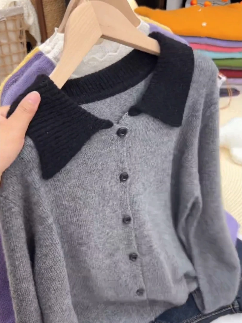 2025时尚撞色Polo领软糯毛衣外套秋冬季慵懒灰色针织开衫女装上衣