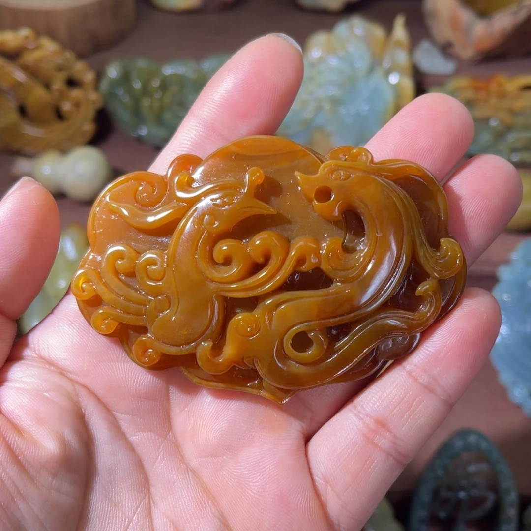 蛇纹石玉未镶嵌颈饰