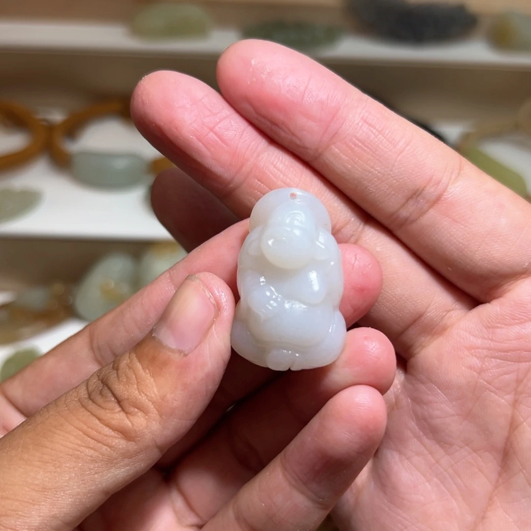 和田玉未镶嵌颈饰穿****子