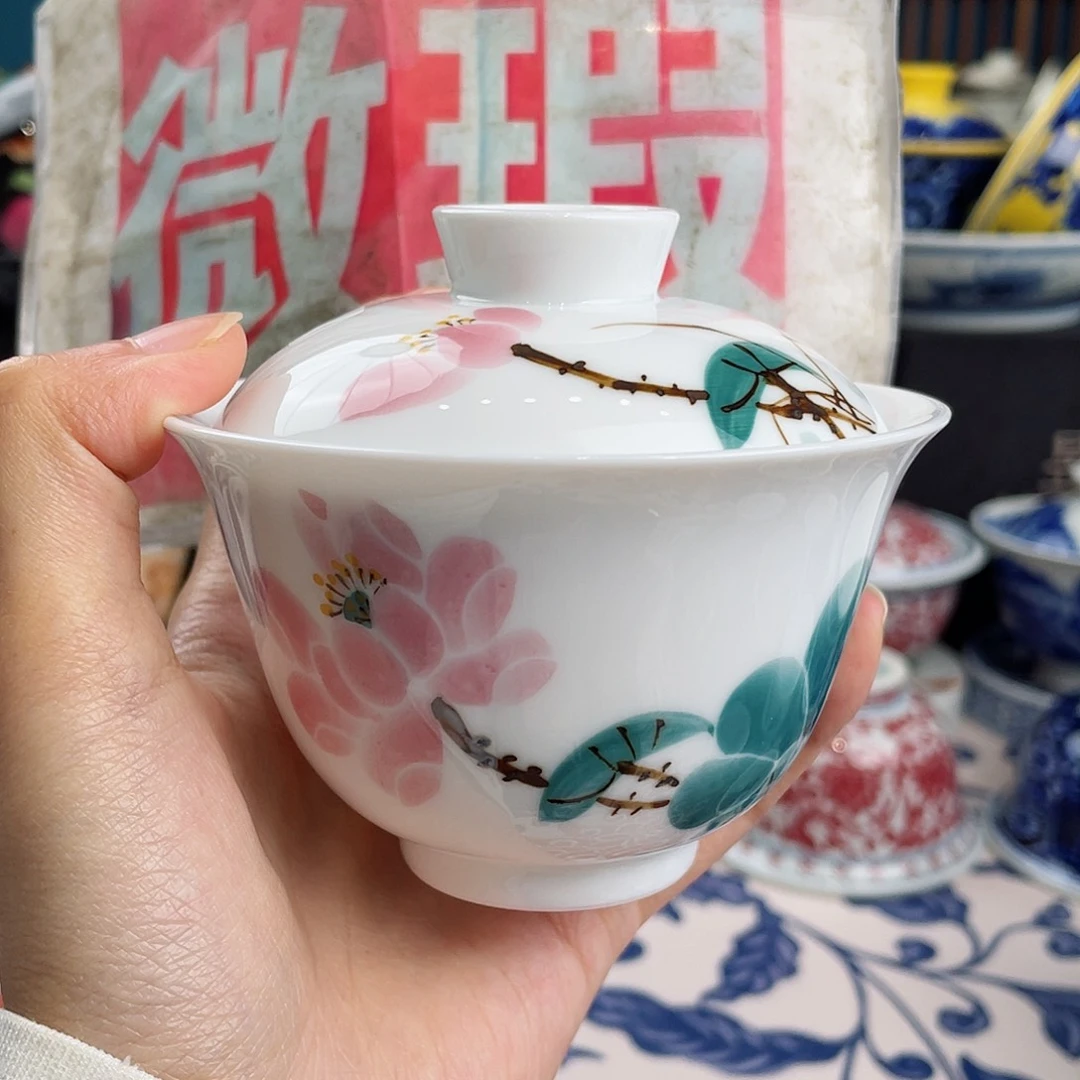 景德镇陶瓷一下。你说