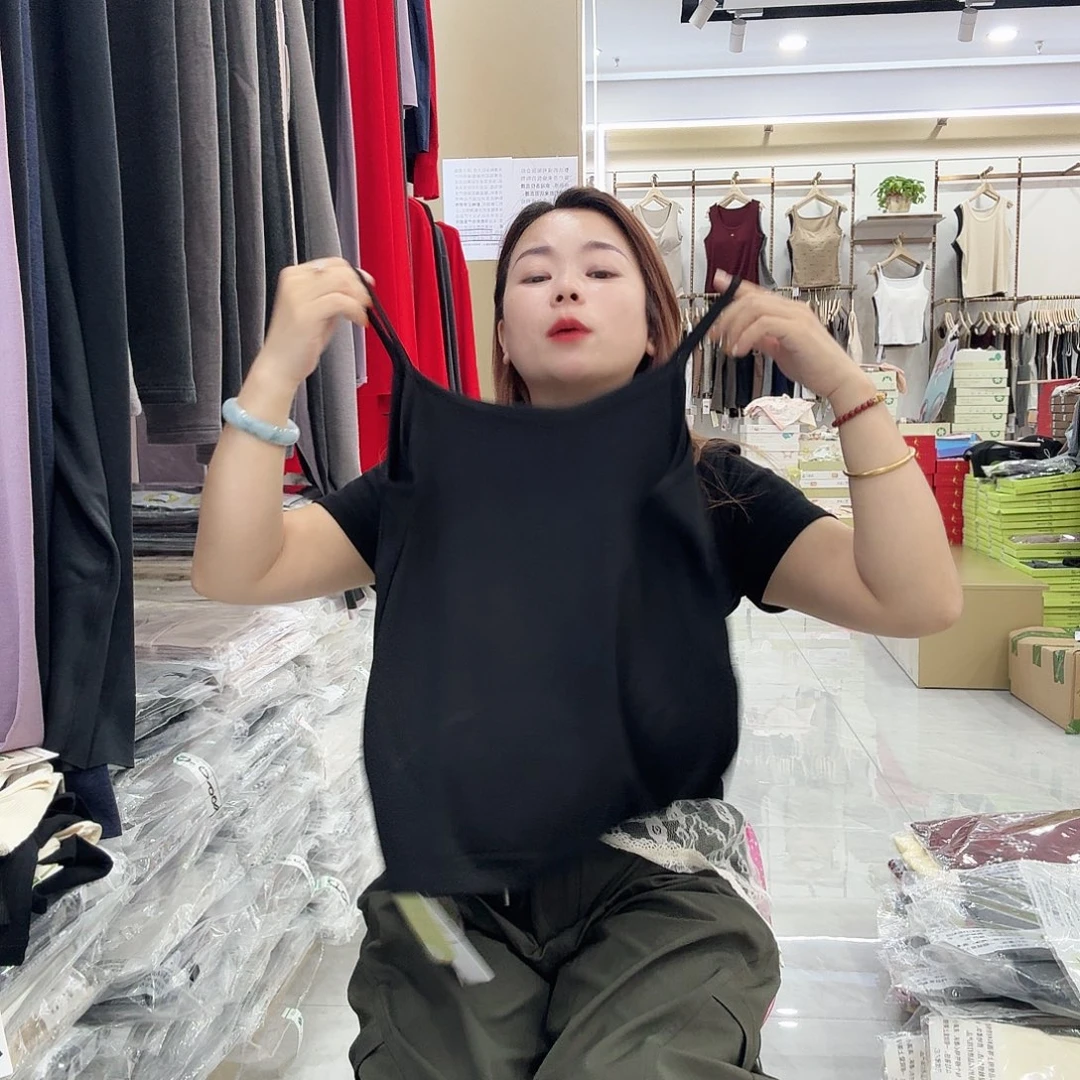 棉7302黑色背心一件