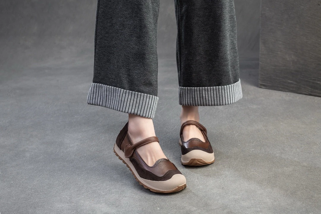 时尚百搭舒适柔软复古擦色头层牛皮浅口单鞋