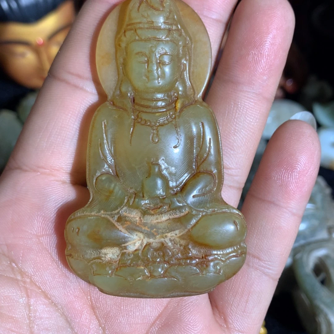 老***童透闪石质玉未镶嵌颈饰