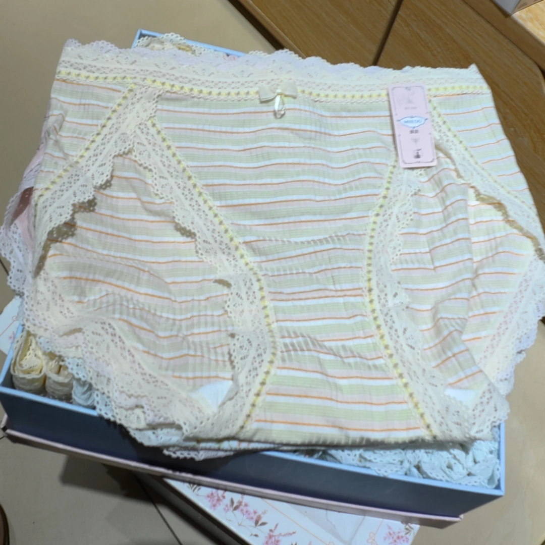 一组3️⃣条女士中腰高开衩内裤蕾丝边柔软舒适三角内裤