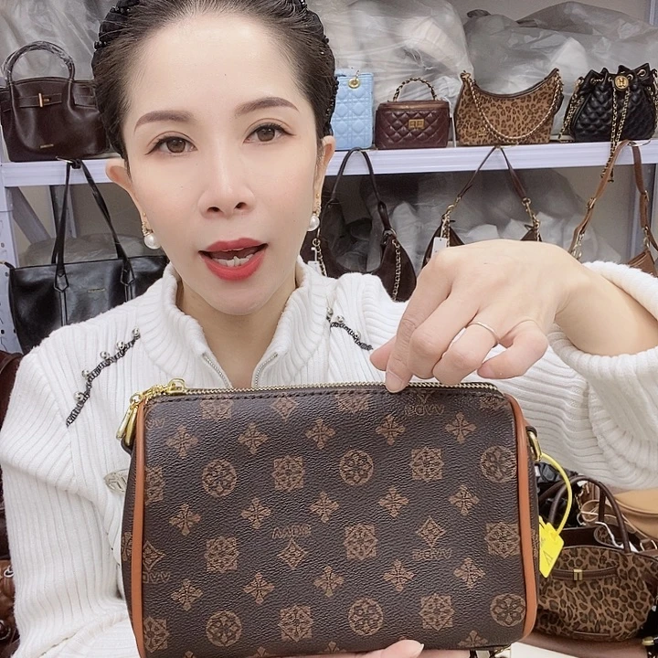 蚕丝小牛剖层皮革PU