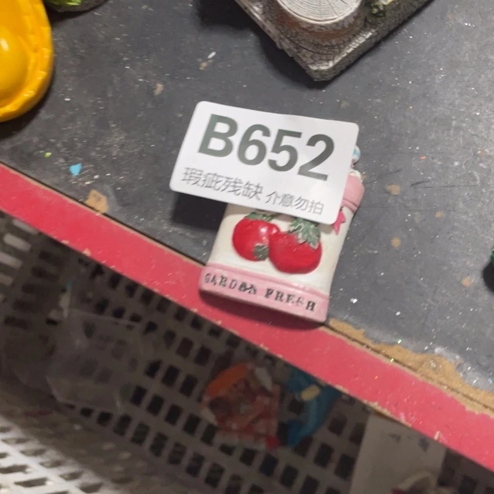 蓓***蓓摆件孤品老货微瑕瓷