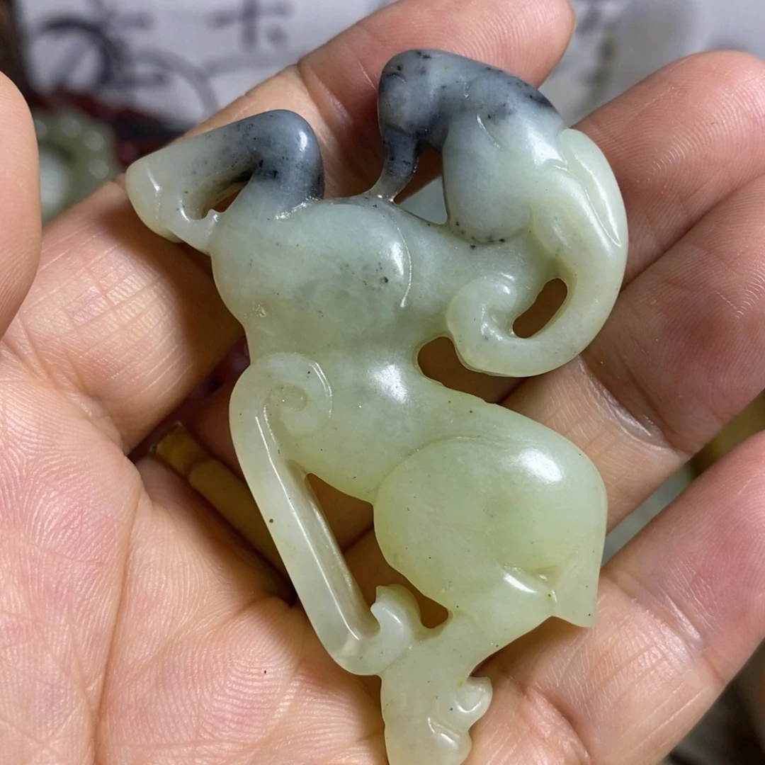 和田玉（糖玉）未镶嵌颈饰