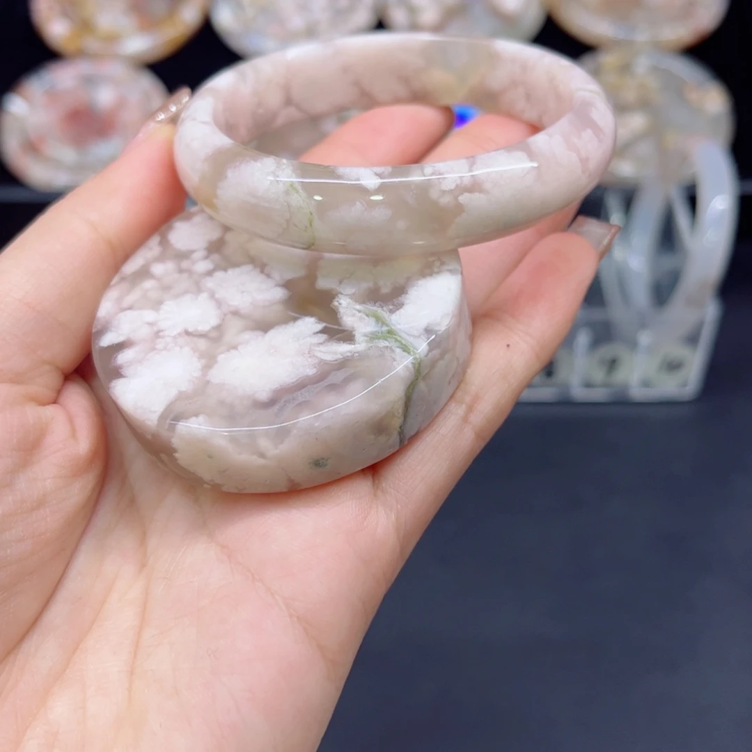 手镯玛瑙/玉髓未镶嵌56