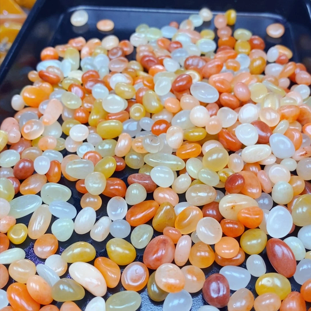 颈饰未镶嵌石英岩玉