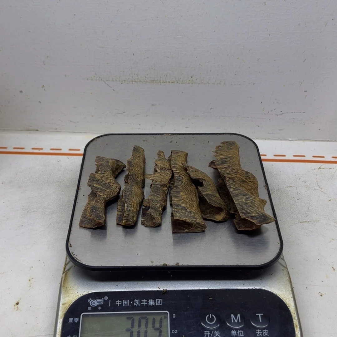 沉香沉香碎屑绿奇楠沉香高油两面刮30克