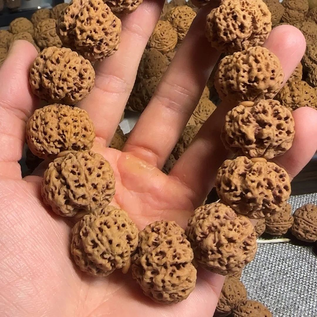 *****金刚菩提吊坠蜂窝24