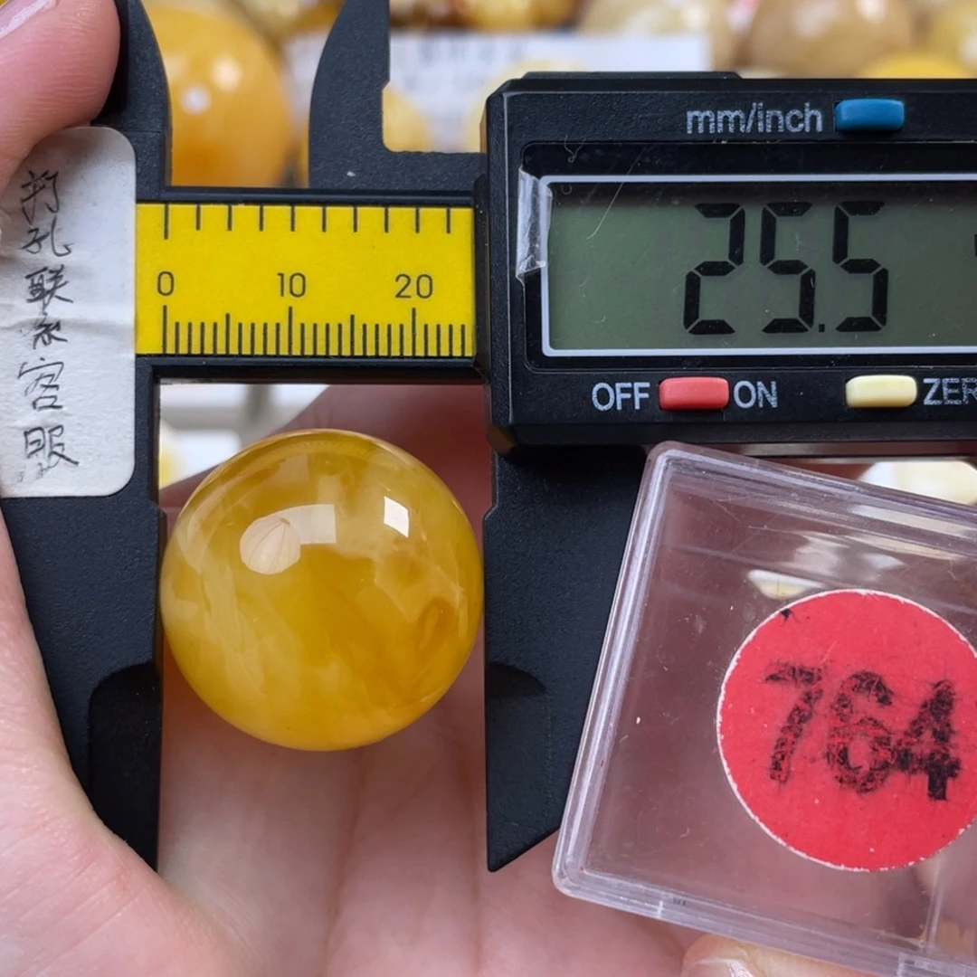 蜜蜡未镶嵌珠宝奇石瑕疵