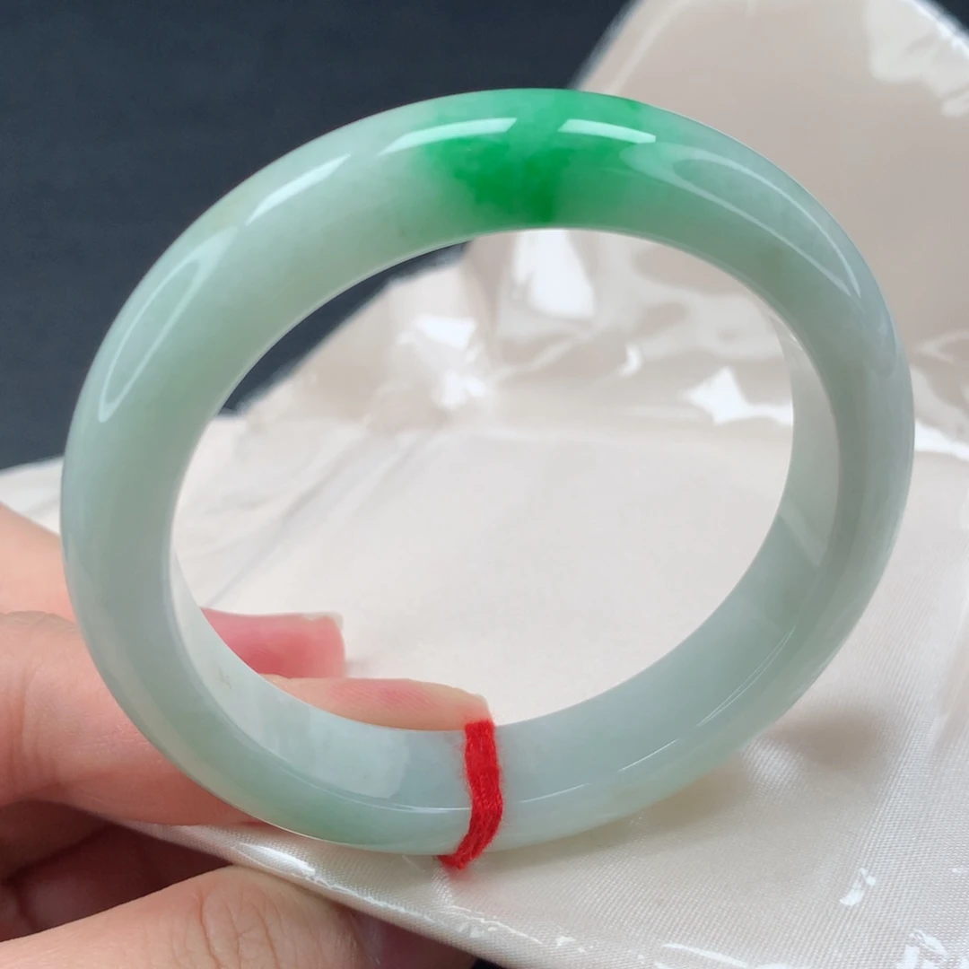 翡翠手镯未镶嵌，16号