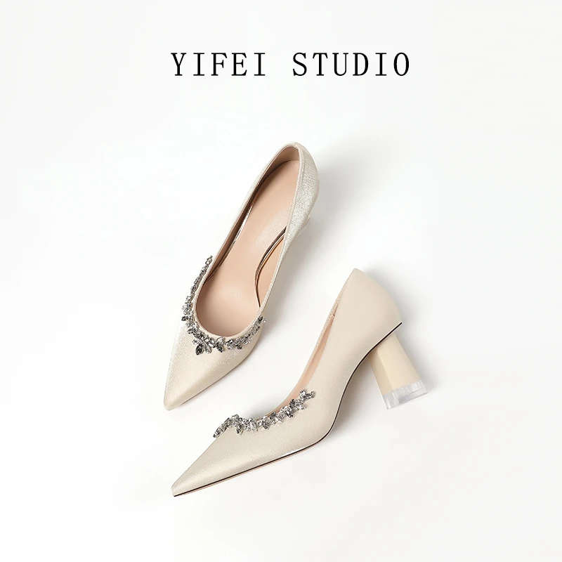 高跟鞋女2025春新款仙女风缎面水钻法式单鞋粗跟尖头气质伴娘婚鞋