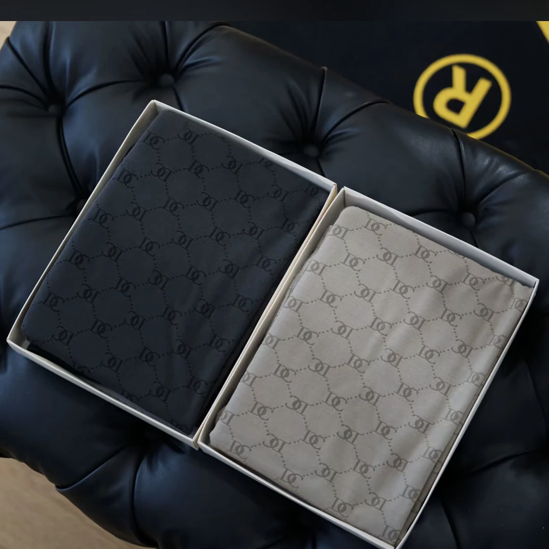 【VASA】“双十一”3D字母烧花工艺双面亲肤绒时尚保暖秋裤 1189