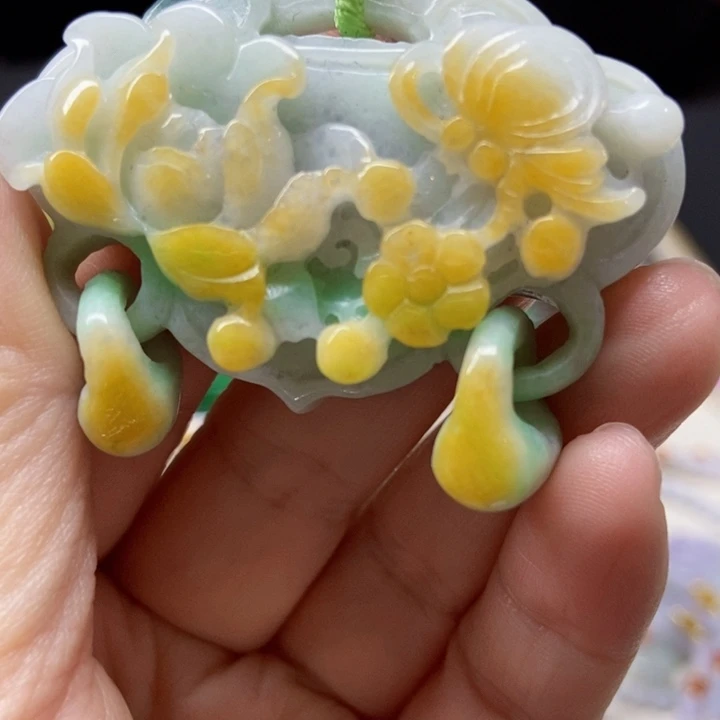 翡翠未镶嵌颈饰吊坠