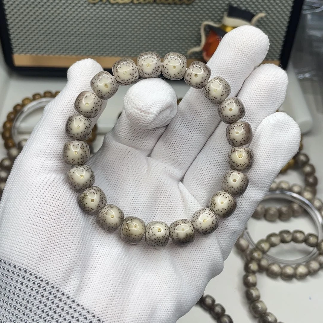 阳***光星月菩提手串11mm灰冰大眼