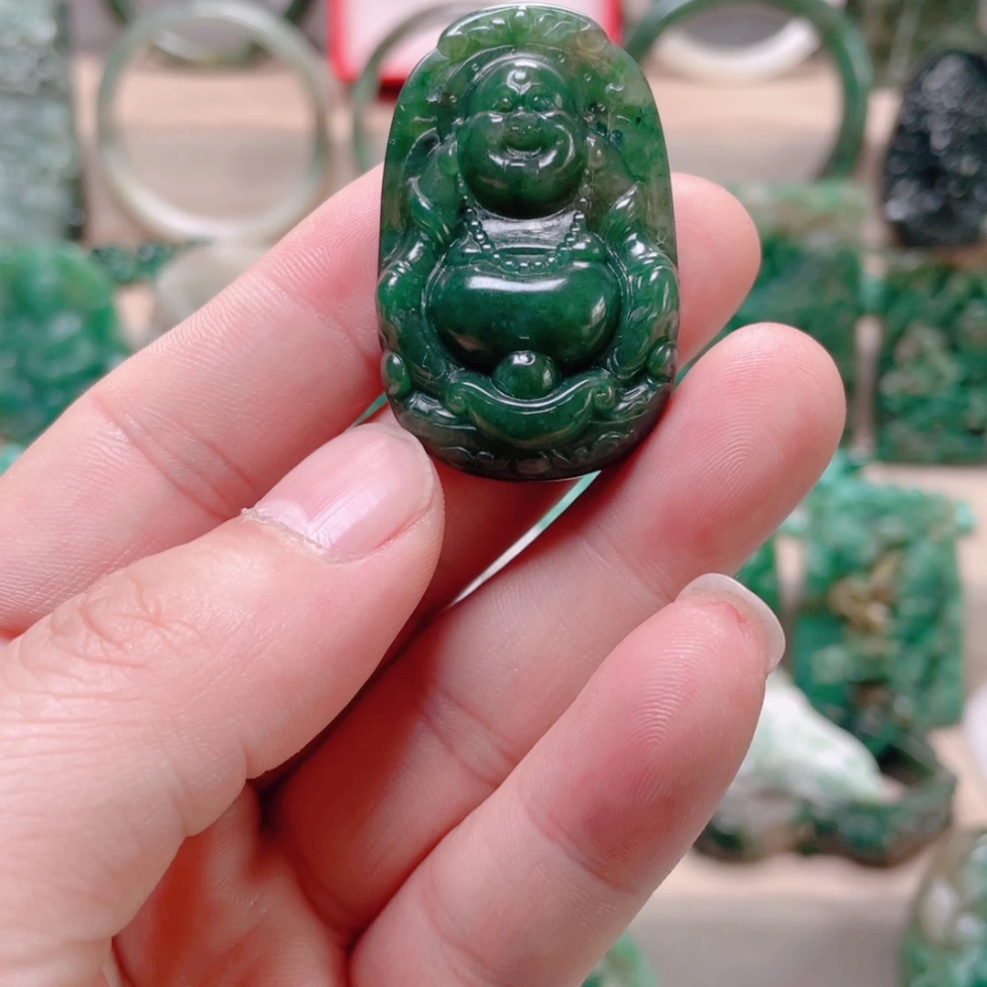 独山玉未镶嵌颈饰