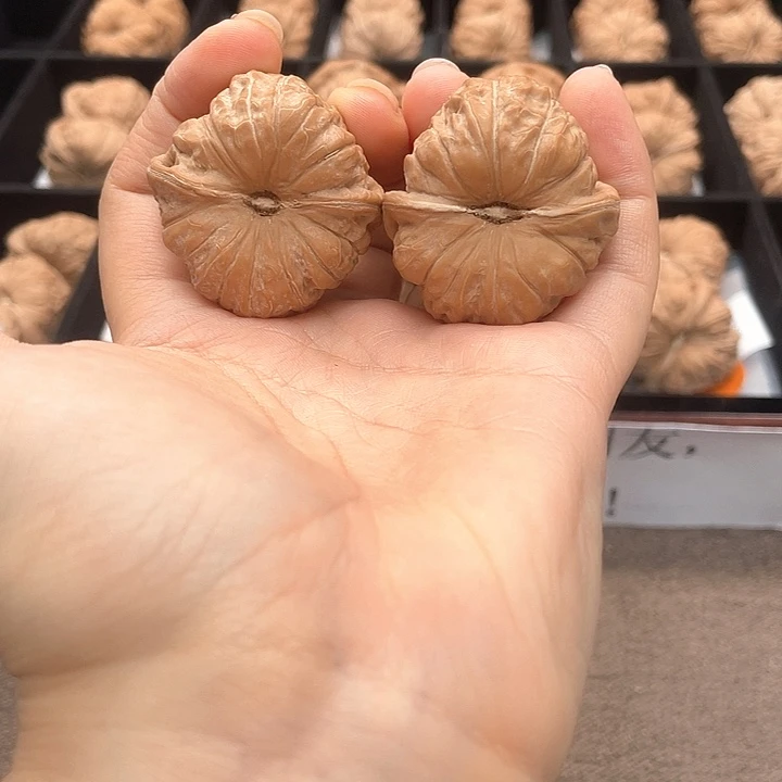 文玩核桃把件38超精肉圆，3801