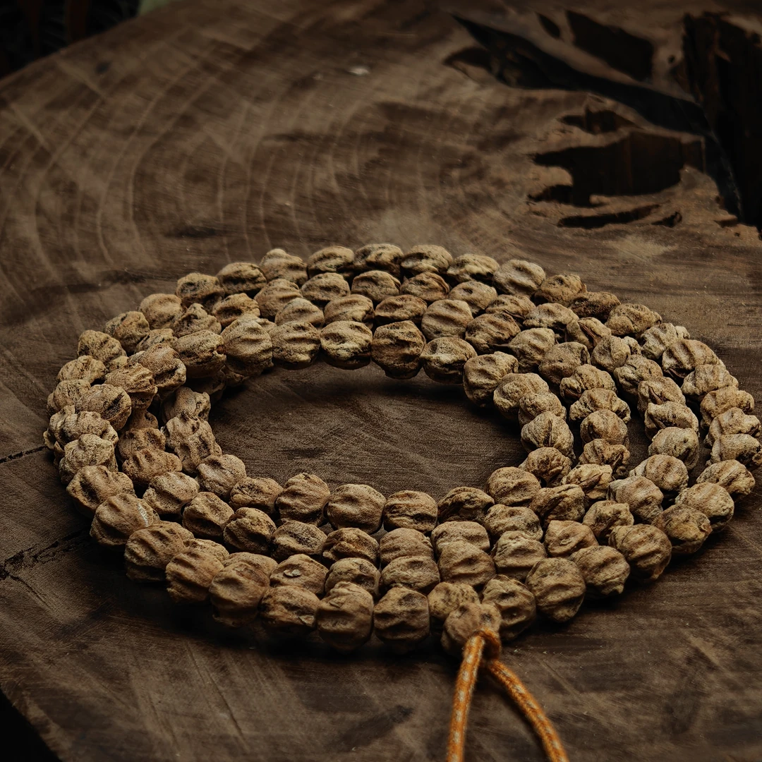 山海系列:地仙级“睚眦"，热振百香籽，原桩微磨，白牙麻皮