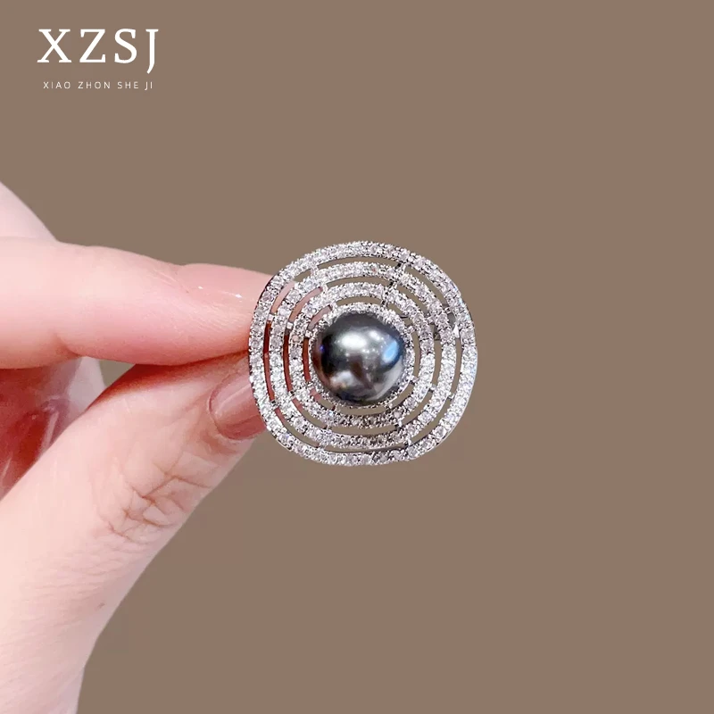 铜锆石胸针 轻奢小香风珍珠别针女轻奢高端毛衣胸花时尚精致配饰