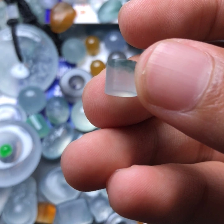 定制翡翠未镶嵌挂件