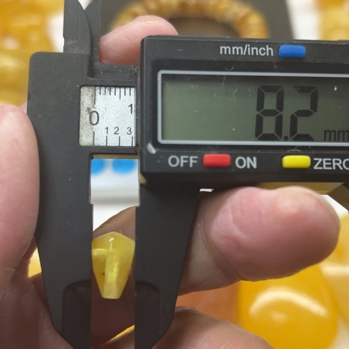 琥珀（矿物珀）未镶嵌裸石