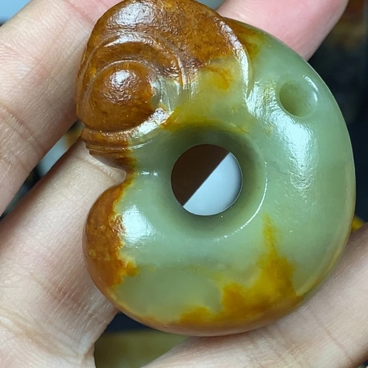 未镶嵌和田玉挂件雷*城