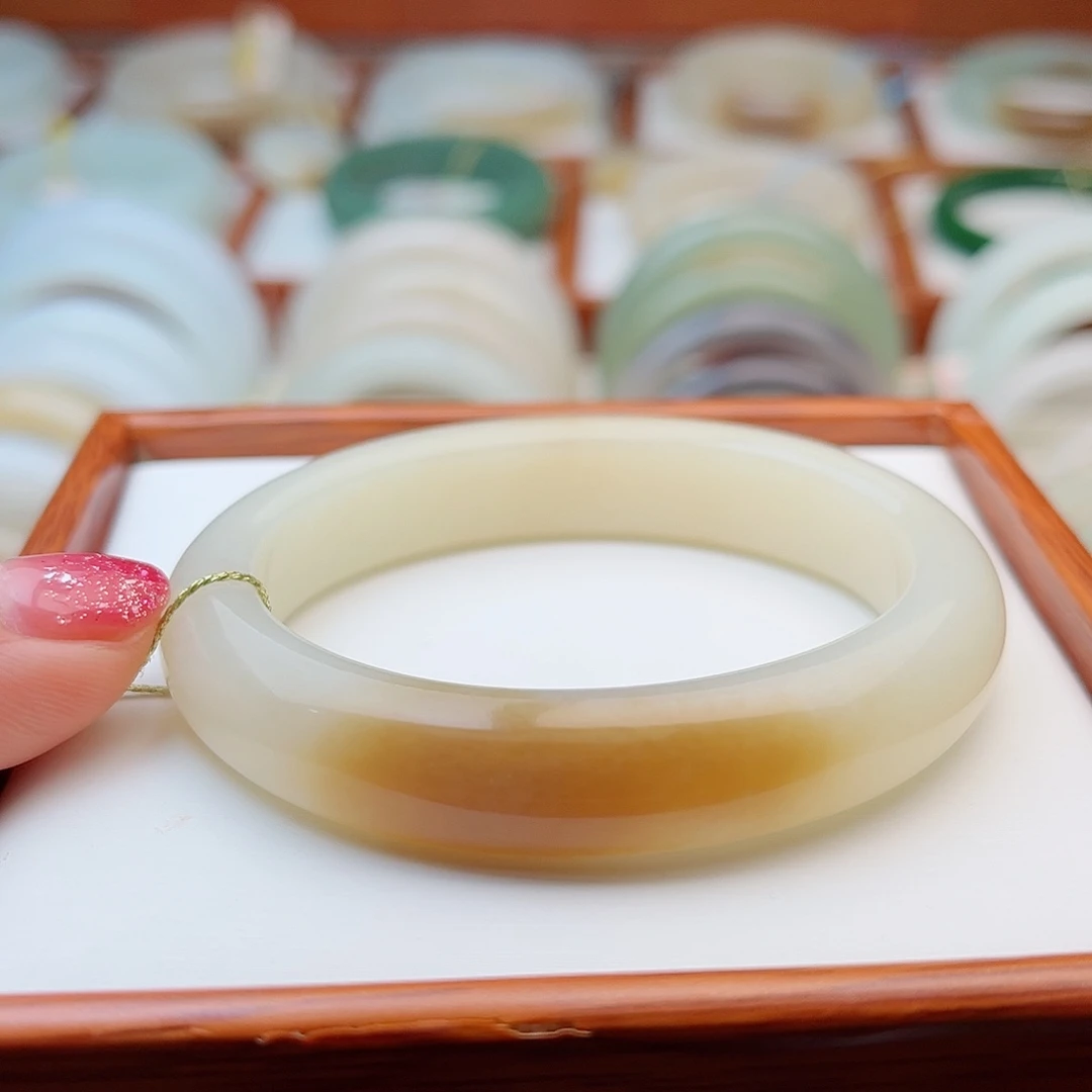 和田玉未镶嵌手镯50.9