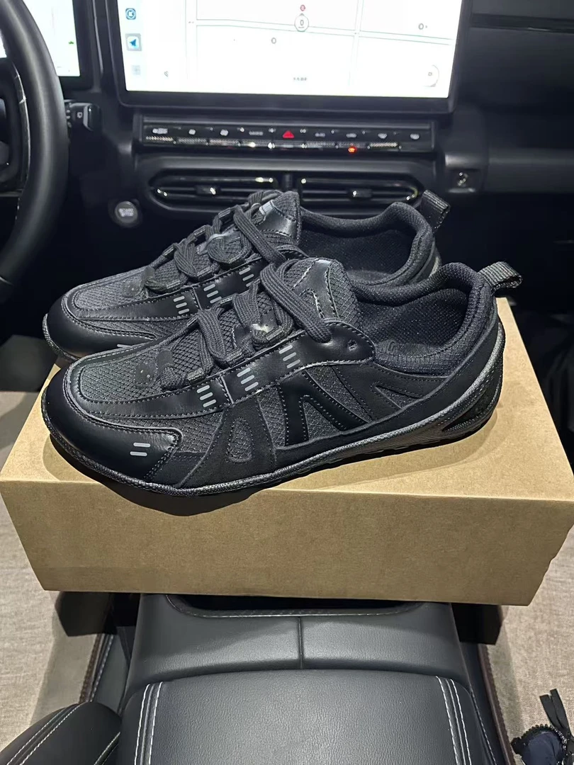 【实体发货】商务男士软底运动鞋休闲防水防滑耐磨登山跑步徒步（倩）