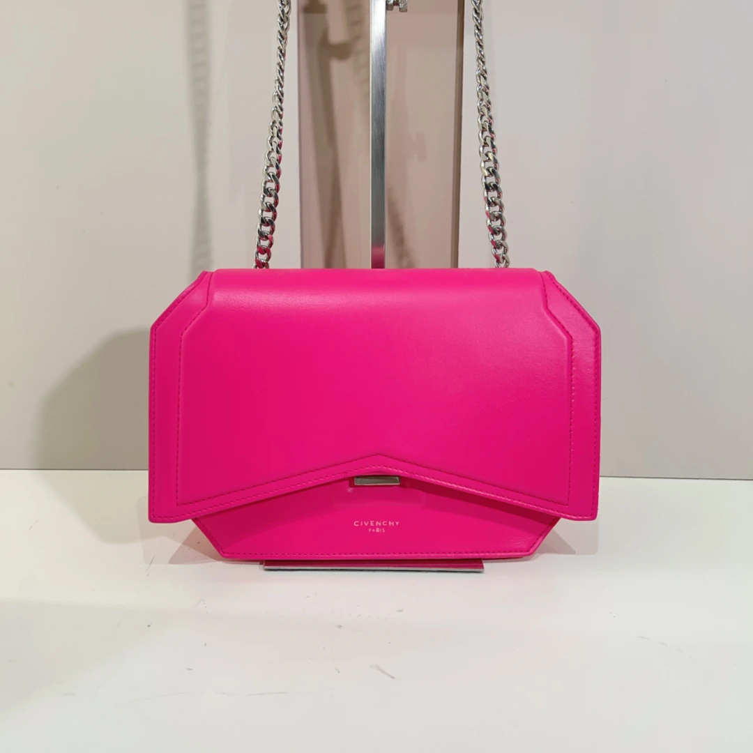 95新 Givenchy/纪梵希 纪梵希粉单肩斜挎包a7729
