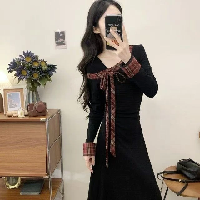 大码法式斜领格纹拼接蝴蝶结长裙女秋冬胖mm赫本风复古收腰连衣裙