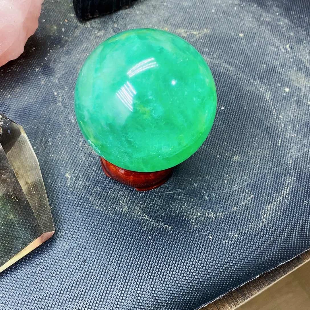 水晶未镶嵌珠宝半成品