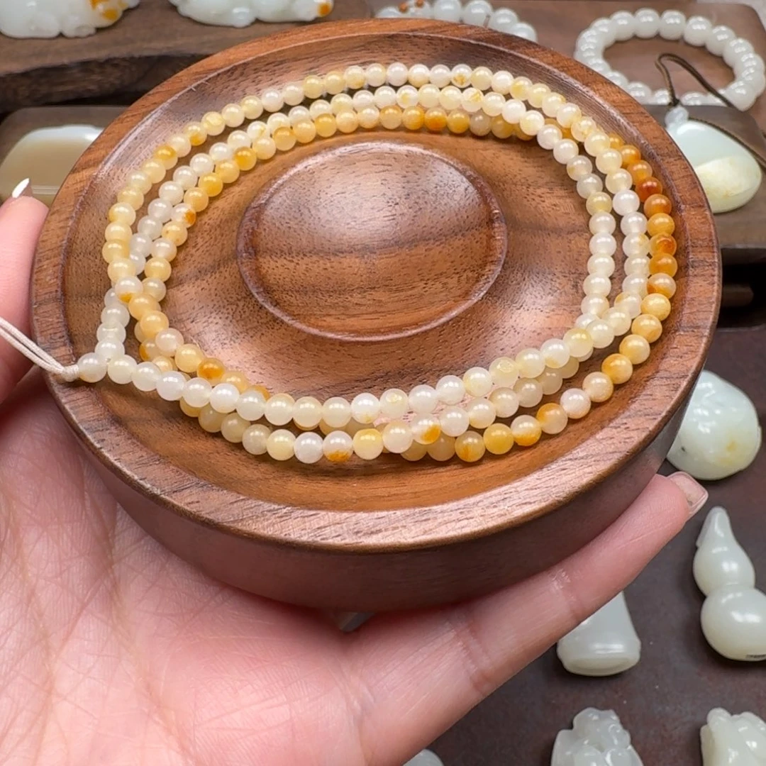 和田玉（子料）未镶嵌颈饰卡3.7