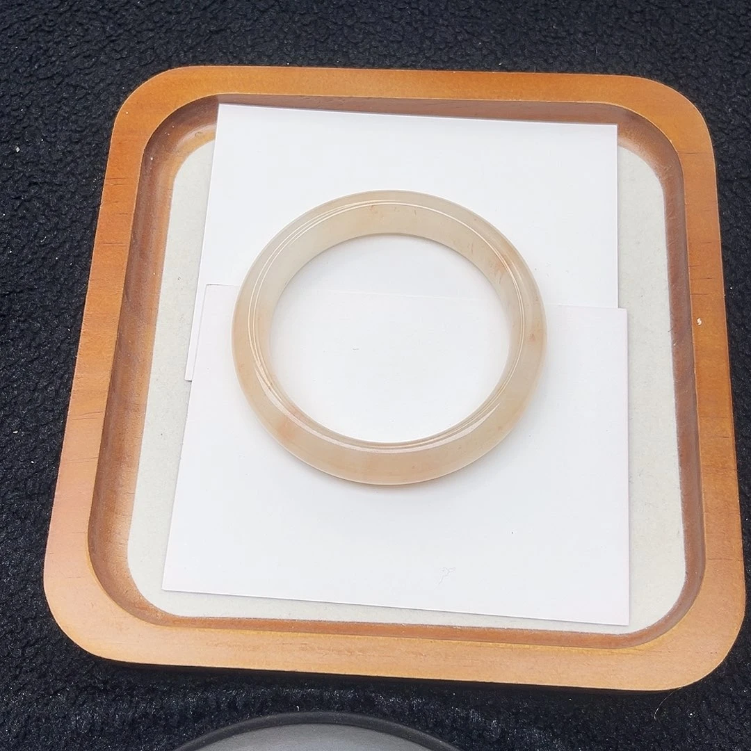 石英质玉未镶嵌手镯608