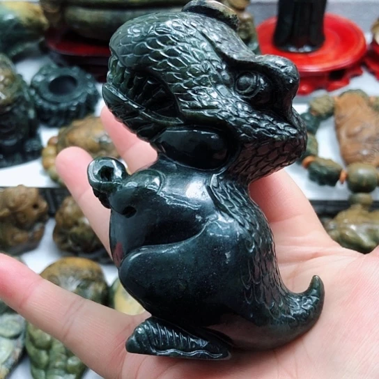 岫岩河磨玉（透闪石质玉）把件未镶嵌